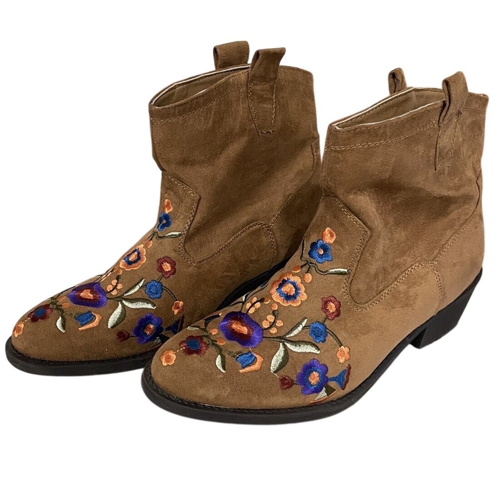 EUC Mudd Brown‎ Suede Floral Embroidered Cheyenne Western Boots Booties Size 7